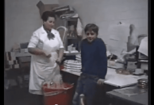 Vídeo del año 1989 trabajando en la fábrica de turrón