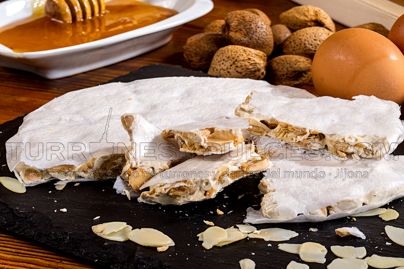 Torta turron alicante