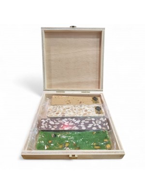 Estuche madera de 4 miniturrones de 100g