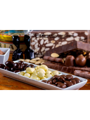 Almendras cubiertas bañadas de Chocolate (bolsa celofán 150 grs.) - Peladillas de chocolate o chocoperlas