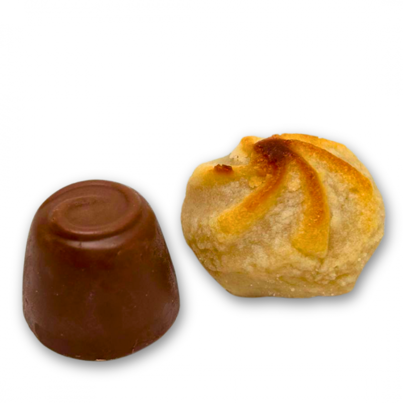 MAZAPAN RELLENO DE CHOCOLATE Y CHOCOLATE 