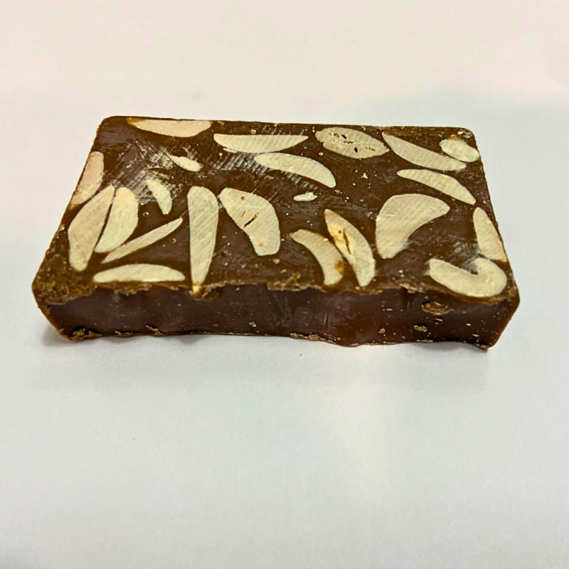 TURRON DE CHOCOLATE CON ALMENDRAS