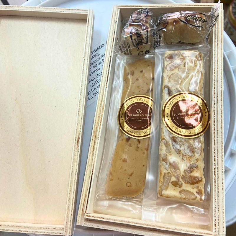 IMAGEN REGALO MINITURRONES MAZAPANES Y POLVORON