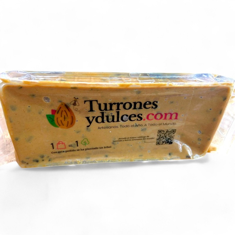 Turron a la piedra con trozos de chocolate. - Perfil 