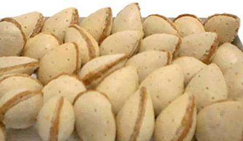 almendras de oblea rellenas de turrón