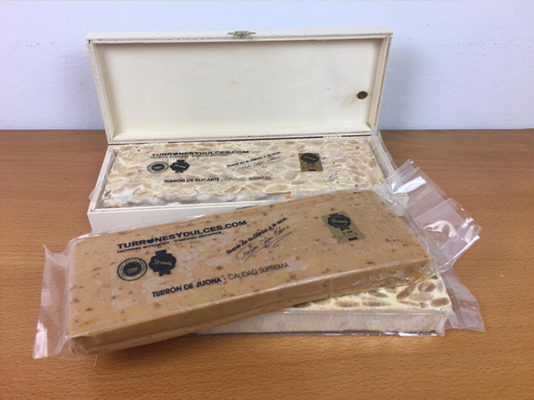 Caja de madera para 1 turrón de 500g